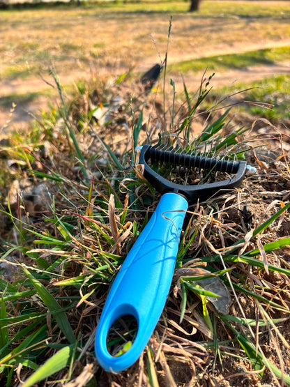 Grooming & Deshedding Brush